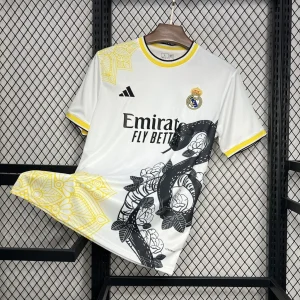 Real Madrid  Edcion Especia White And  Black Mamba   24/25  Hombre